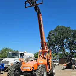 2016 SKYTRAK 8042 Forklift