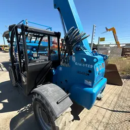 2017 Genie GTH-5519 Forklift