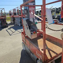2015 Skyjack SJ16 Self-Propelled One-Person Lift