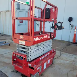 2018 MEC MICRO 19 Scissor Lift