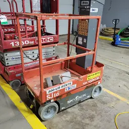 2016 Skyjack SJ16 Self-Propelled One-Person Lift