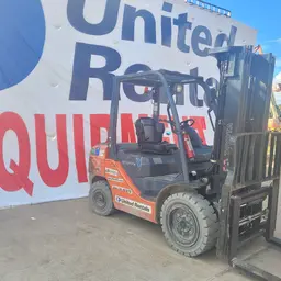 2018 Toyota 8FDU30 Warehouse Forklift