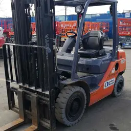 2014 Toyota 8FGU25 Warehouse Forklift