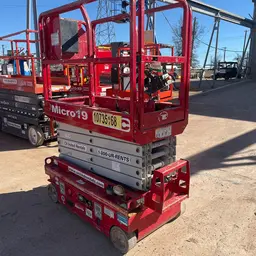 2018 MEC MICRO 19 Scissor Lift