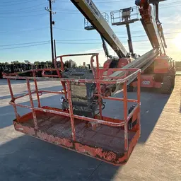 2013 JLG 800S Boom Lift