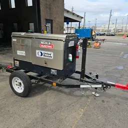 2020 Lincoln Electric VANTAGE 322 Welder