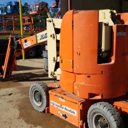 2013 JLG E300AJP Articulating Boom Lift