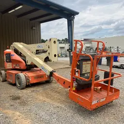2014 JLG E400AN Articulating Boom Lift