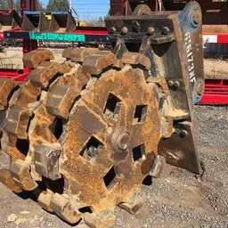 2016 Americ CWH-24"DC24EXWP Compaction Attachment