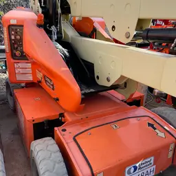 2016 JLG E400AJPN Articulating Boom Lift