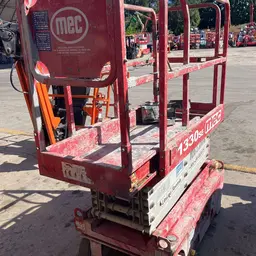 2017 MEC 1330SE Scissor Lift