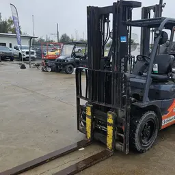 2017 Toyota 8FDU30 Warehouse Forklift