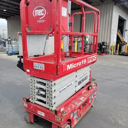 2017 MEC MICRO 19 Scissor Lift