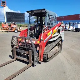 2017 Takeuchi TL8RW Track Loader