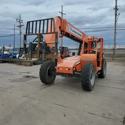 2015 SKYTRAK 6042 Forklift