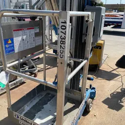 2018 Genie AWP-30SDC Pusharound Lift