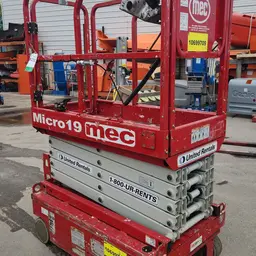 2017 MEC MICRO 19 Scissor Lift