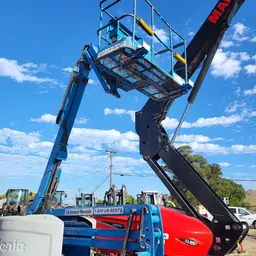 2015 Genie Z-45/25J IC Articulating Boom Lift