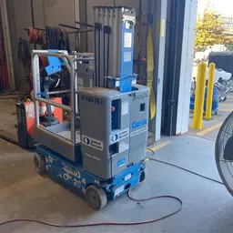 2016 Genie GR-20 Self-Propelled One-Person Lift