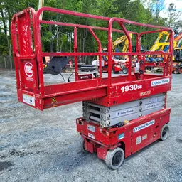 2017 MEC 1930SE Scissor Lift