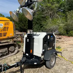 2018 Allmand NIGHT LIGHT V Towable Light Tower