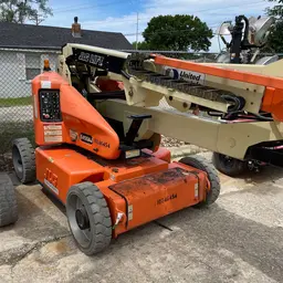 2014 JLG E450AJ Articulating Boom Lift