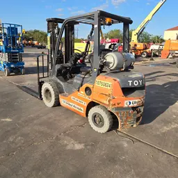 2018 Toyota 8FGU25 Warehouse Forklift