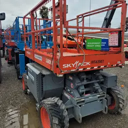 2017 Skyjack SJ6826RT Rough Terrain Scissor Lift