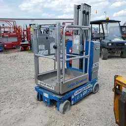2016 Genie GR-20 Self-Propelled One-Person Lift