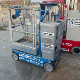 2016 Genie GR-15 Self-Propelled One-Person Lift