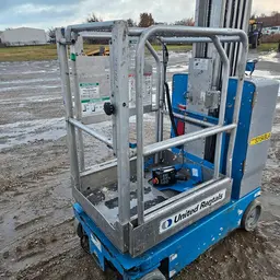 2017 Genie GR-20 Self-Propelled One-Person Lift