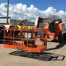 2013 JLG 800AJ Articulating Boom Lift