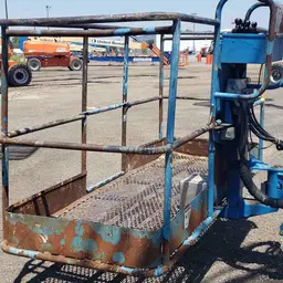 2012 Genie Z-80/60 Articulating Boom Lift