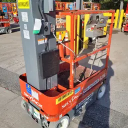 2017 Skyjack SJ16 Self-Propelled One-Person Lift