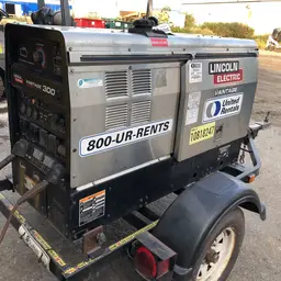 2018 Lincoln Electric Vantage 300 Welder