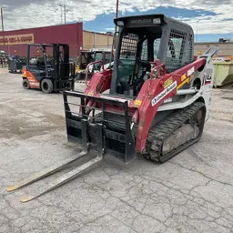 2017 Takeuchi TL8CW Track Loader