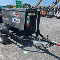 2019 Lincoln Electric VANTAGE 322 Welder