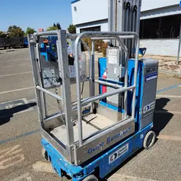 2016 Genie GR-20 Self-Propelled One-Person Lift