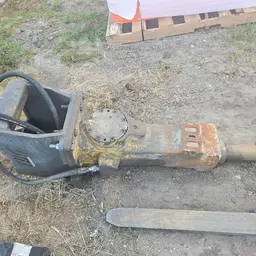 2014 Atlas Copco SB 452 Attachment