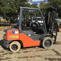 2014 Toyota 8FDU30 Warehouse Forklift