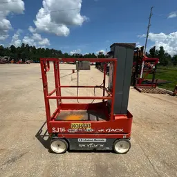 2018 Skyjack SJ16 Self-Propelled One-Person Lift