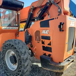 2015 SKYTRAK 6042 Forklift