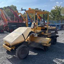 2015 LayMor SM400 Sweeper