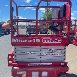 2018 MEC MICRO 19 Scissor Lift