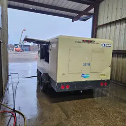 2016 Doosan XP825/HP750WCU Air Compressor