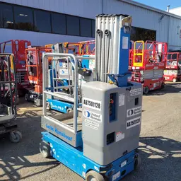 2017 Genie GR-20 Self-Propelled One-Person Lift