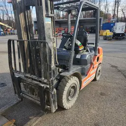 2017 Toyota 8FGU25 Warehouse Forklift