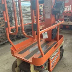 2015 JLG 1230ES Self-Propelled One-Person Lift