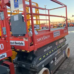 2016 Skyjack SJIII3220 Scissor Lift