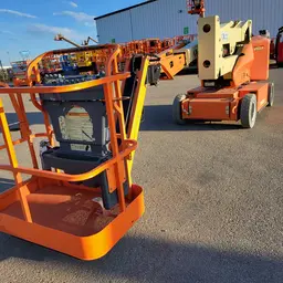 2014 JLG E400AJPN Articulating Boom Lift